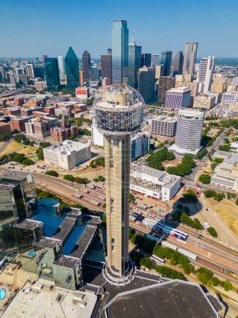 Foto de Dallas, TX, Estados Unidos - 28 de julio de 2023: Foto aérea Reunión Torre de observación Dallas Texas - Imagen libre de derechos