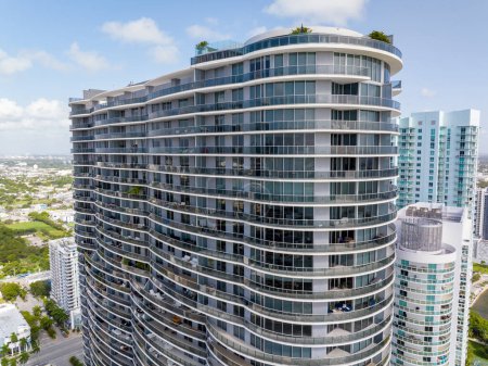 Photo for Miami, FL, USA - August 22, 2023: Aerial photo closeup Aria on the Bay Condominium - Royalty Free Image