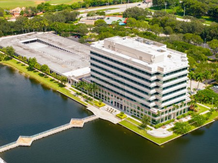 Photo for Plantation, FL, USA - August 24, 2023: Aerial drone photo of Morgan Stanley Financial Advisors building Plantation Florida - Royalty Free Image