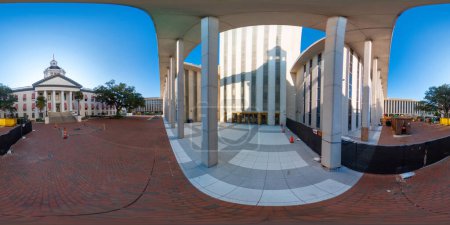 Téléchargez les photos : 360 photo équirectangulaire de la Floride State Capitol Building circa 2023, - en image libre de droit