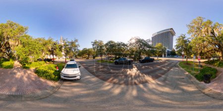 Téléchargez les photos : 360 parcs photo équirectangulaires sur Park Avenue Tallahassee FL - en image libre de droit
