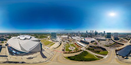 Foto de Atlanta, GA, Estados Unidos - 9 de septiembre de 2023: Aerial 360 equirectangular foto Mercedes Benz Stadium Downtown Atlanta Georgia - Imagen libre de derechos