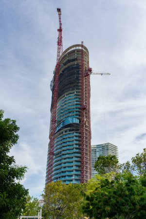 Téléchargez les photos : Miami Beach, Floride, États-Unis - Octobre 11, 2023 : Photo de stock de Five Park un nouveau complexe moderne de condominiums de grande hauteur à Miami Beach - en image libre de droit