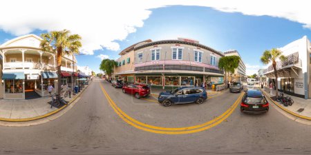 Téléchargez les photos : Key West, FL, États-Unis - octobre 21, 2023 : CVS Pharmacie ouverte 24 heures Key West 360 équirectangulaire photo de stock - en image libre de droit