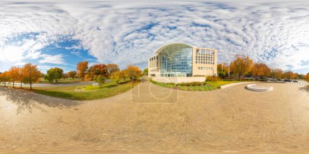 Foto de Washington DC, EE.UU. - 28 de octubre de 2023: United States Institute of Peace Building DC. 360 panorama VR equirectangular foto - Imagen libre de derechos