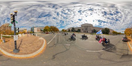 Foto de Washington DC, Estados Unidos - 28 de octubre de 2023: Manifestación de motocicletas en apoyo a Israel en Washington DC. 360 panorama VR equirectangular foto - Imagen libre de derechos