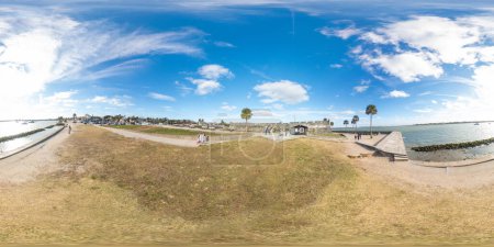 Téléchargez les photos : 360 panorama équirectangulaire Castillo de San Marcos St Augustine Floride - en image libre de droit