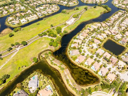 Foto de Drone foto Coral Springs Florida EE.UU. circa 2024 - Imagen libre de derechos