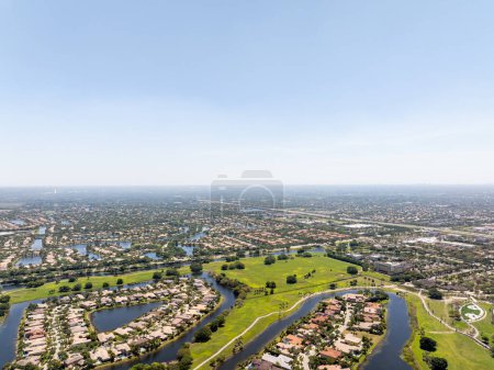 Foto de Drone foto Coral Springs Florida EE.UU. circa 2024 - Imagen libre de derechos