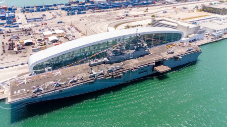 Luftbild Miami Fleet Week USS Navy Schiffe in Port Miami ca. 2024