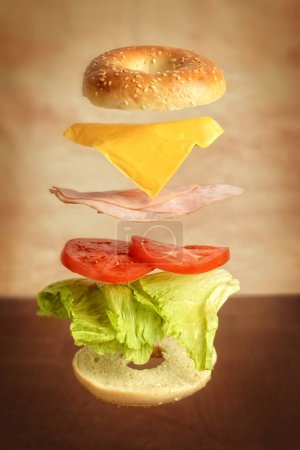 Foto de Sándwich de jamón y queso deconstruido - Imagen libre de derechos