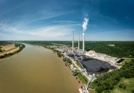 Photo for Aerial view of a coal-fired power plant by the Ohio River - Royalty Free Image