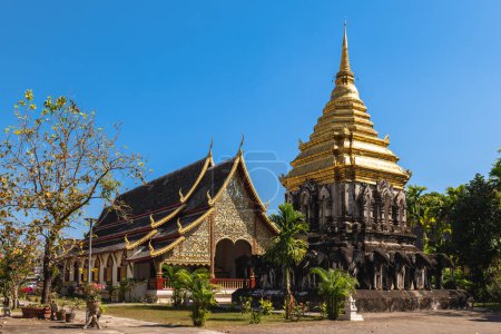 Téléchargez les photos : Phra Chedi et Phra Wihan de Wat Chiang Man à Chiang Mai, Thaïlande - en image libre de droit