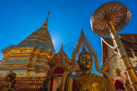 Téléchargez les photos : Stupa at Wat Phra That Doi Suthep in Chiang Mai, Thailand - en image libre de droit
