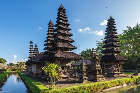 Foto de Pura Taman Ayun, un templo y jardín balinés en el subdistrito Mengwi en Badung Regency, Bali, Indonesia. - Imagen libre de derechos