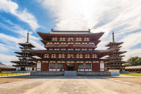 Foto de The Golden Hall of Yakushi ji temple located in nara, kansai, japan. - Imagen libre de derechos