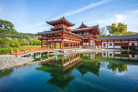 Téléchargez les photos : Phoenix hall and Jodo shiki garden of Byodoin in Kyoto, Japan - en image libre de droit