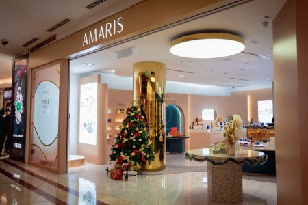 Photo for KUALA LUMPUR, MALAYSIA - DECEMBER 04, 2022: Amaris brand retail shop logo signboard on the storefront in the shopping mall. - Royalty Free Image