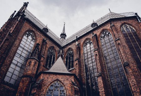 Architektonisches Detail der alten gotischen Kathedrale in Europa.