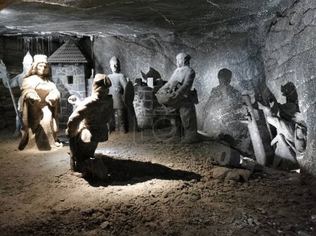 Foto de Cracovia - Wieliczka, Polonia - 2 de diciembre de 2023 - Foto del lugar de la mina de sal de la historia antigua - Imagen libre de derechos