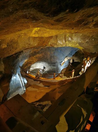 Foto de Cracovia - Wieliczka, Polonia - 2 de diciembre de 2023 - Foto del lugar de la mina de sal de la historia antigua - Imagen libre de derechos