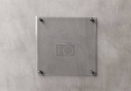 Foto de Placa de cristal transparente en la pared de hormigón Mockup. Placa de negocio 3D renderizado - Imagen libre de derechos
