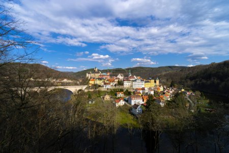 Téléchargez les photos : Château de Loket et vieille ville, Bohême occidentale, République tchèque - en image libre de droit