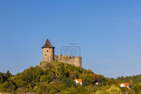 Téléchargez les photos : Château de Somoska à la frontière slovaque - en image libre de droit