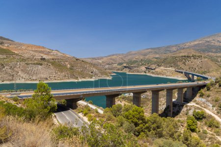 Téléchargez les photos : Water dam Rules (Embalse de Rules), Sierra Nevada, Andalousie, Espagne - en image libre de droit