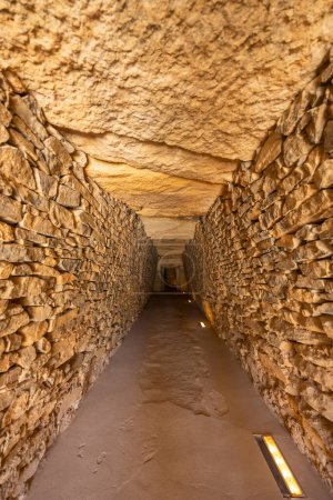 Foto de Interior de dolmen de El Romeral, sitio UNESCO, Antequera, España - Imagen libre de derechos