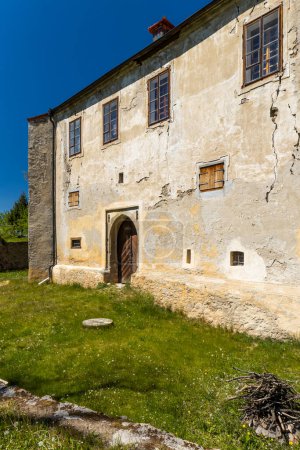 Téléchargez les photos : Forteresse de Cuknstejn près de Nove hrady, Bohême du Sud, République tchèque - en image libre de droit