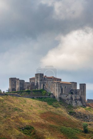 Foto de Castillo de Melfi, Provincia de Potenza, Región de Basilicata, Italia - Imagen libre de derechos