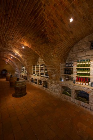 Foto de Tienda de vinos en el castillo de Mailberg, Baja Austria, Austria - Imagen libre de derechos