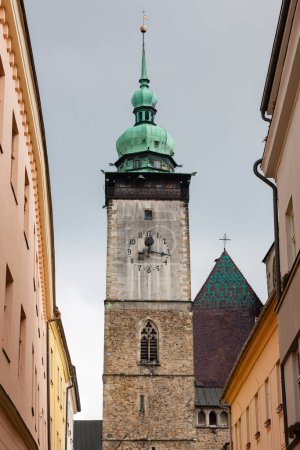 Téléchargez les photos : L'église Saint Jacques, Jihlava, République tchèque - en image libre de droit