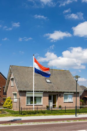 Foto de Family house on outskirts of city Tholen, Netherlands - Imagen libre de derechos