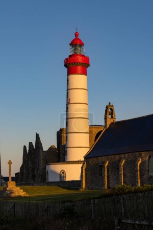 Téléchargez les photos : Phare de Saint-Mathieu, Pointe Saint-Mathieu à Plougonvelin, Finistère, France - en image libre de droit