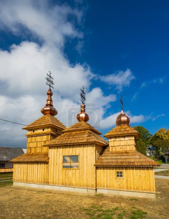 Téléchargez les photos : Model of wood church, Nizna Polianka, Slovakia - en image libre de droit