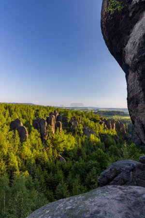 Téléchargez les photos : Forgeron gorge (Kovarova rokle), Réserve naturelle Broumovske steny, Bohême orientale, République tchèque - en image libre de droit