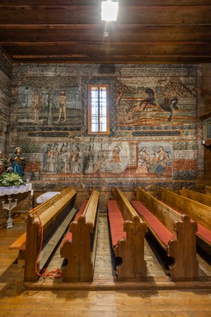 Téléchargez les photos : Roman catholic church of Saint-Francis of Assisi, UNESCO site, Hervartov near Bardejov, Slovakia - en image libre de droit