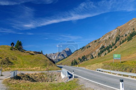 Téléchargez les photos : Bienvenue à Bregenzerwald, Hochtann Mountain Pass, Warth, Vorarlberg, Autriche - en image libre de droit