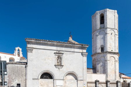 Foto de Santuario de San Michele Arcangelo, sitio UNESCO, Monte Santangelo, Puglia, Italia - Imagen libre de derechos