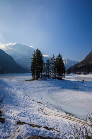 Téléchargez les photos : Lago de Predil, Province d'Udine, Italie - en image libre de droit