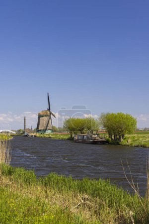 Foto de De Kaagmolen windmill near Alkmaar, The Netherlands - Imagen libre de derechos