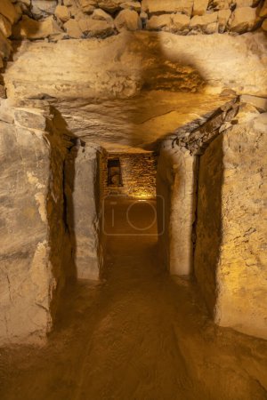 Téléchargez les photos : Interior of dolmen de El Romeral, UNESCO site, Antequera, Spain - en image libre de droit