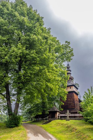 Foto de Iglesia de los Santos Cosmas y Damián en Kotan, Voivodato subcarpático, Polonia - Imagen libre de derechos