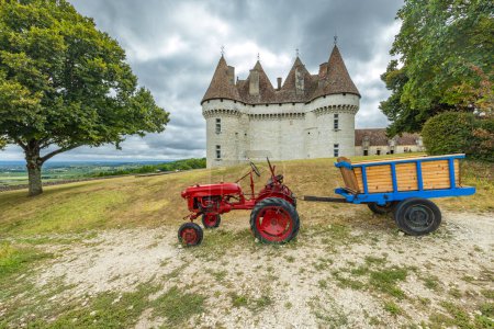 Foto de Castillo de Monbazillac (Chateau de Monbazillac) cerca de Bergerac, departamento de Dordoña, Aquitania, Francia - Imagen libre de derechos