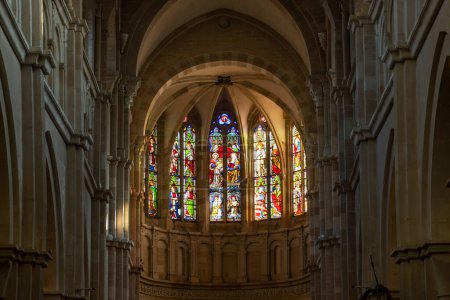 Foto de Basilique Notre-Dame de Beaune, Beaune, Borgoña, Francia - Imagen libre de derechos
