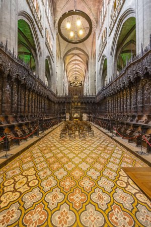 Téléchargez les photos : Cathédrale d'Auch (Cathédrale Sainte-Marie d Auch), site UNESCO, Midi-Pyrénées, France - en image libre de droit