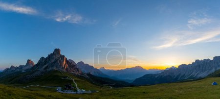 Téléchargez les photos : Paysage près de Passo Giau en Dolomites, Italie - en image libre de droit