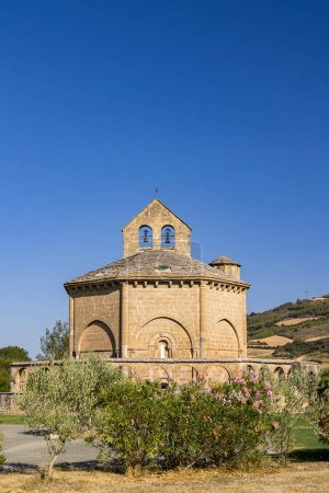 Téléchargez les photos : Eglise Sainte Marie d'Eunate (Iglesia de Santa Maria de Eunate), Muruzabal, Navarre, Espagne - en image libre de droit